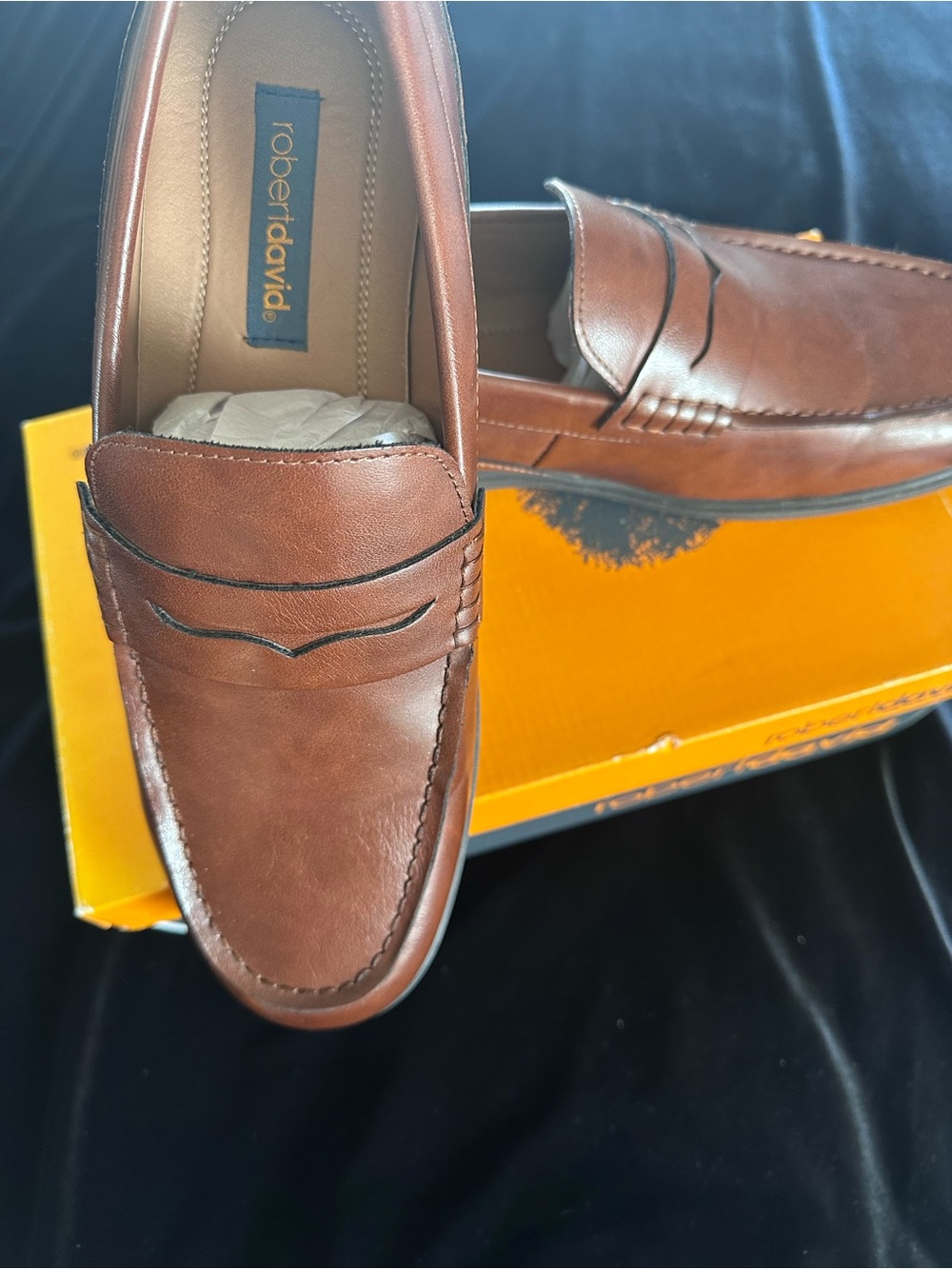 Robert David Men’s Tan Leather Penny Loafers